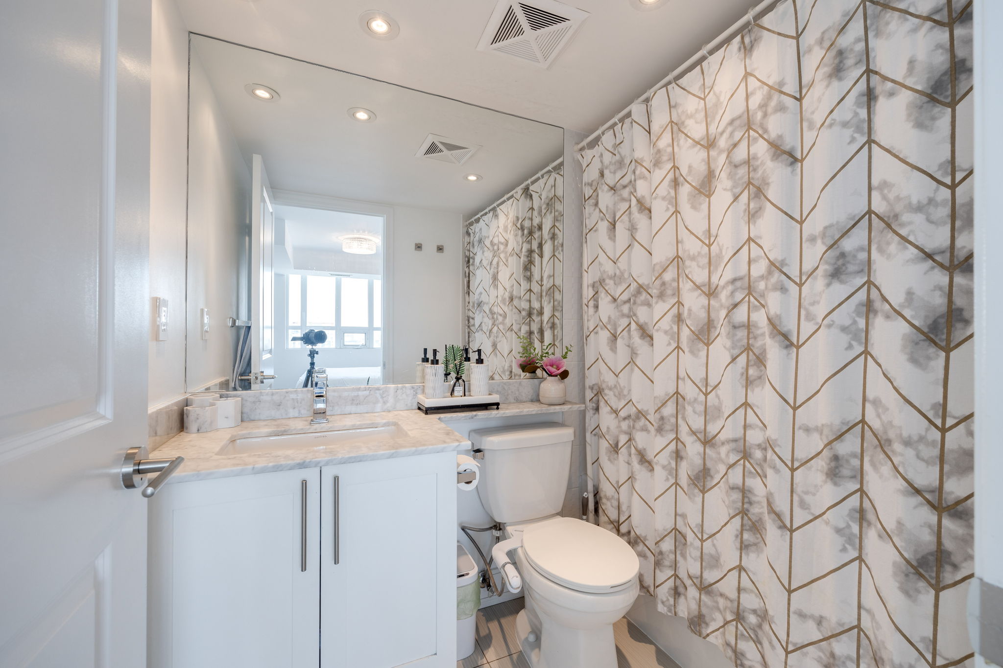 Toronto property showcase — delivered property photograph 17