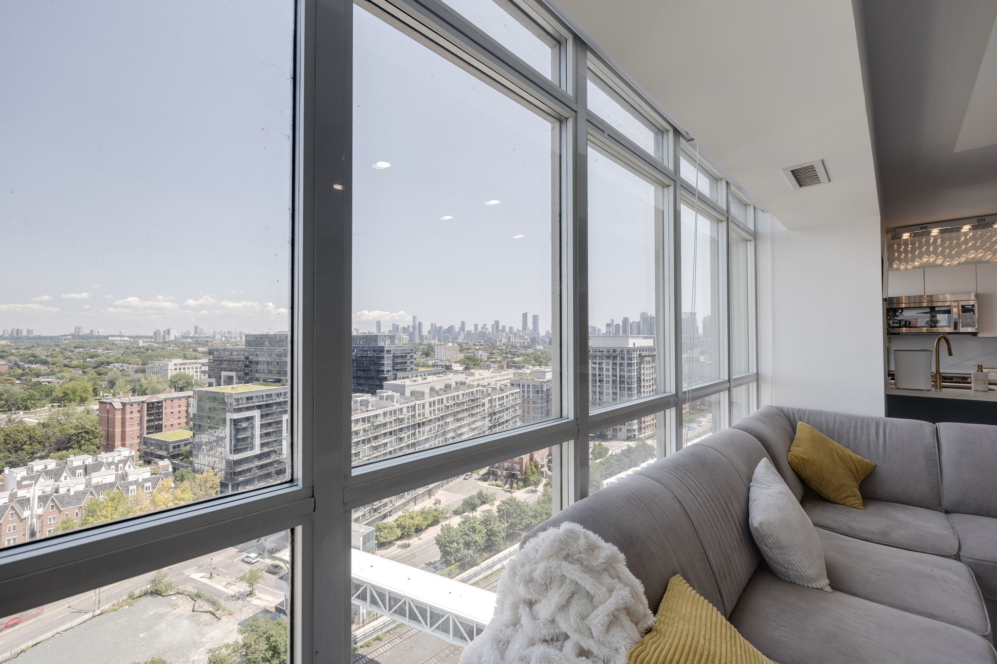 Toronto property showcase — delivered property photograph 10