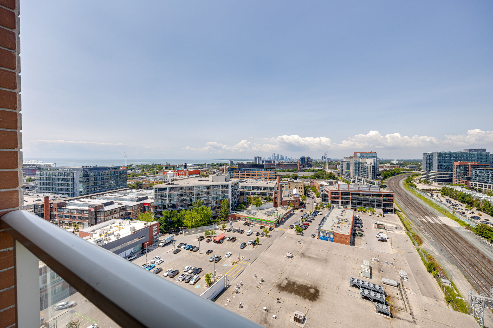 Toronto property showcase — delivered property photograph 27