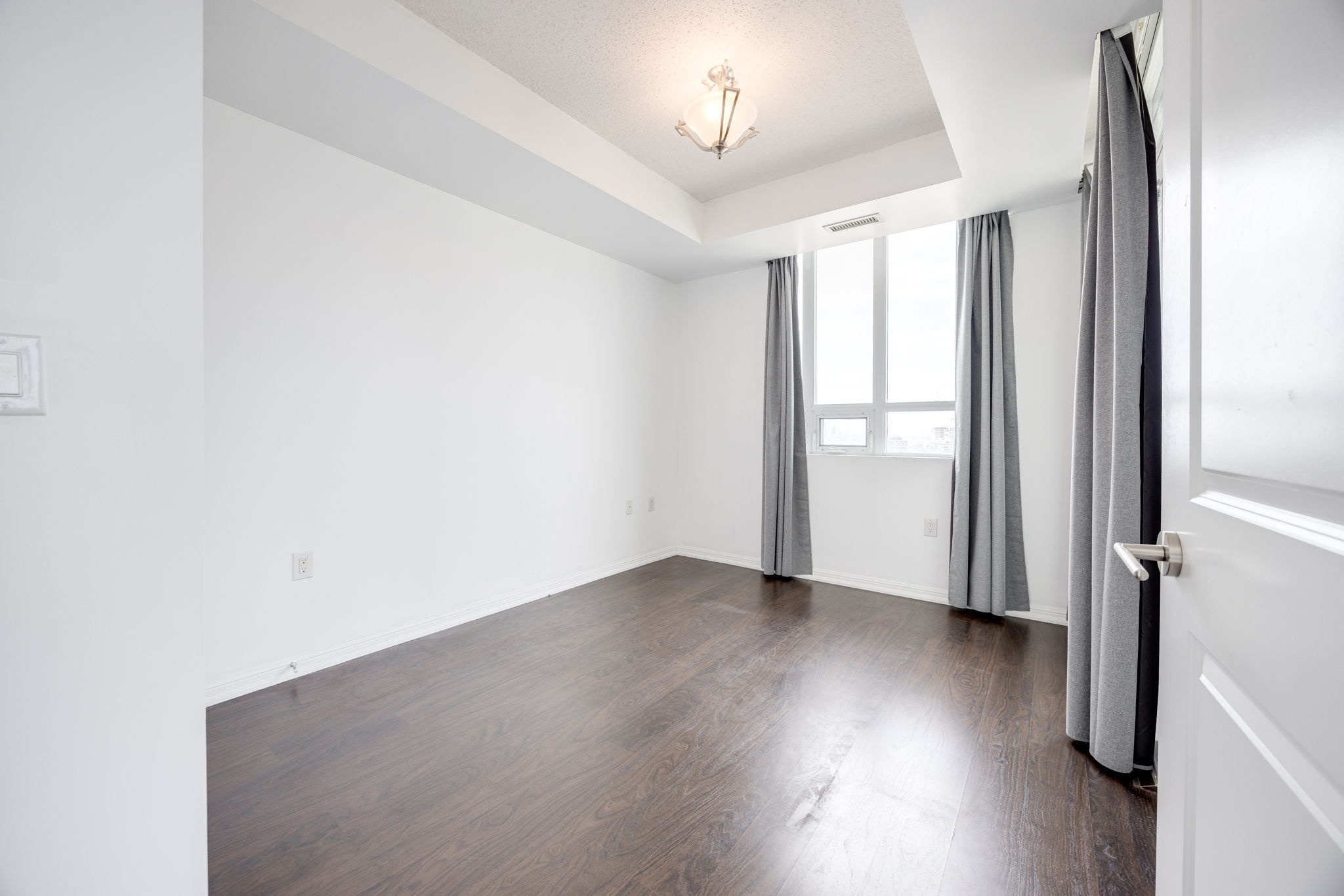 Toronto property showcase — delivered property photograph 15