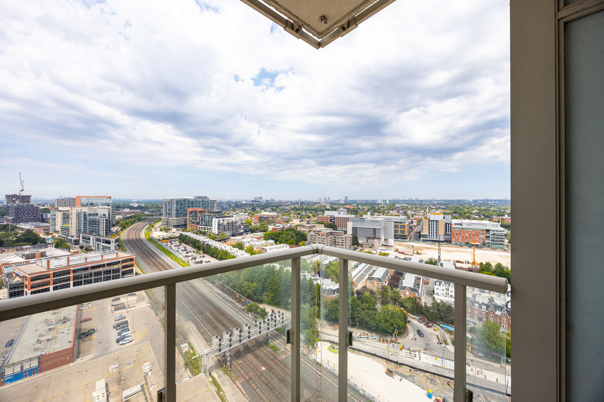 Toronto property showcase — delivered property photograph 28