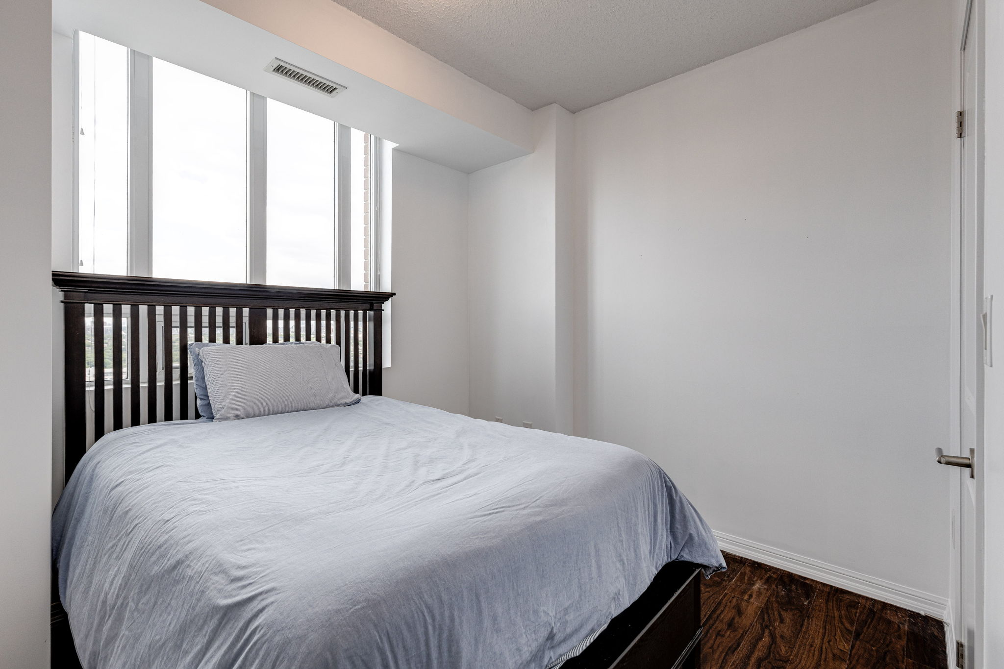 Toronto property showcase — delivered property photograph 6
