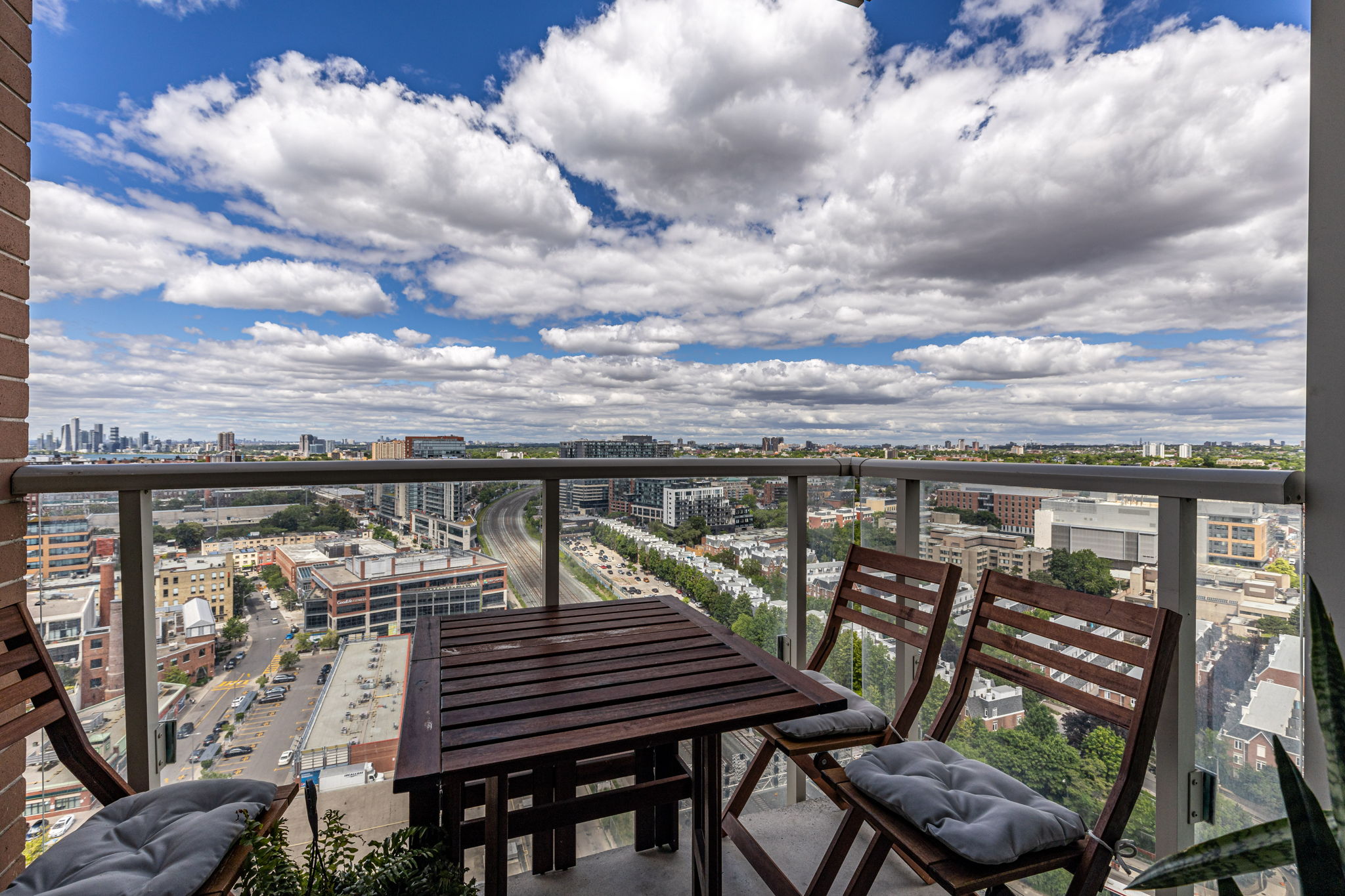 Toronto property showcase — delivered property photograph 22