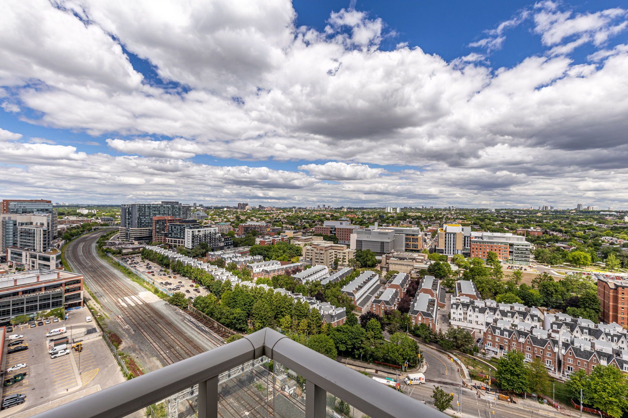 Toronto property showcase — delivered property photograph 24