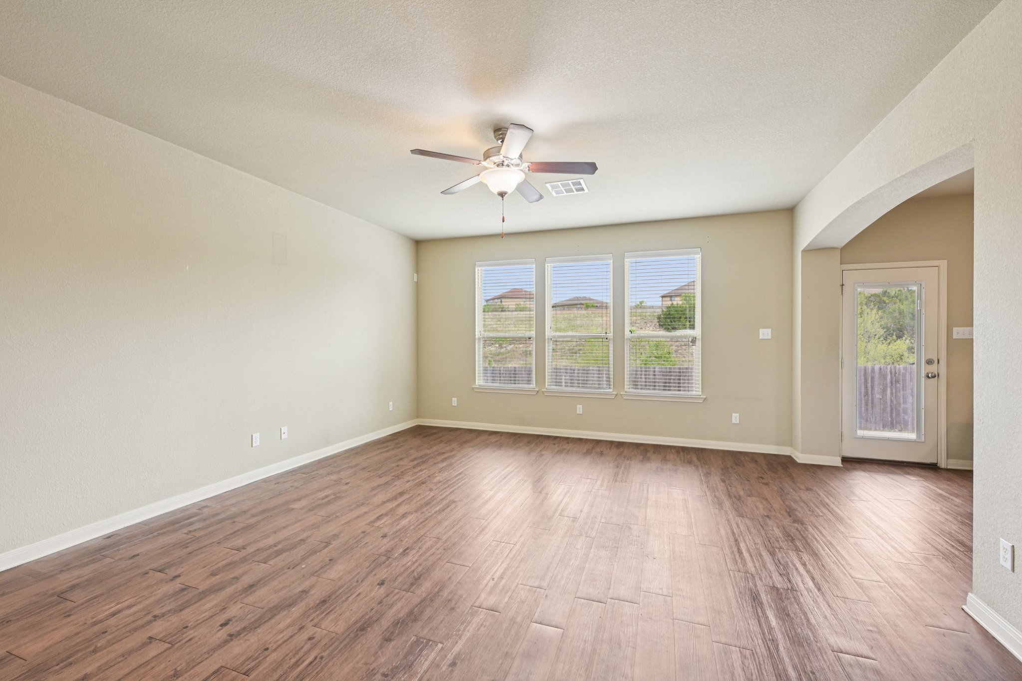 Jester Ct-S0804-008.jpg