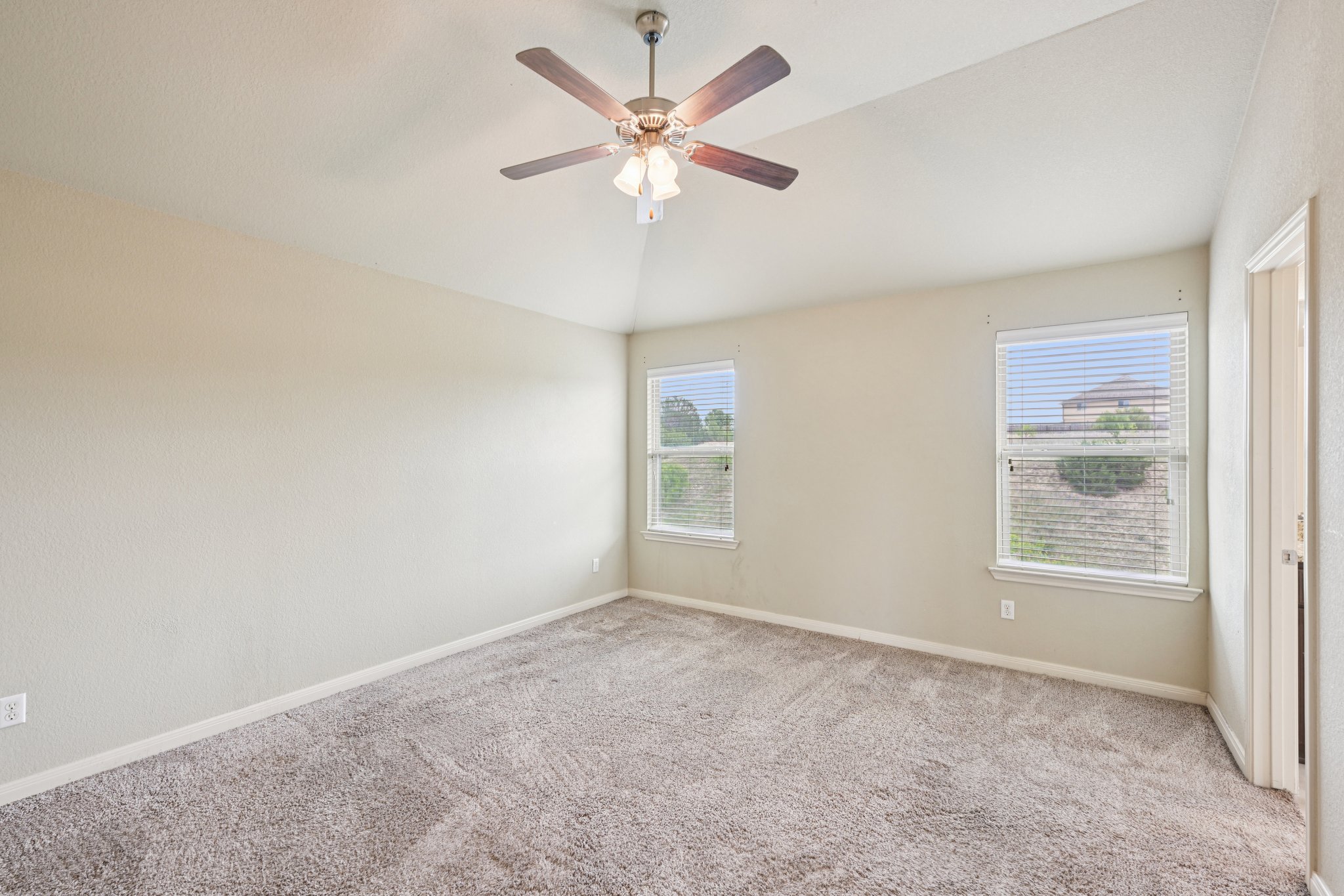 Jester Ct-S0804-017.jpg