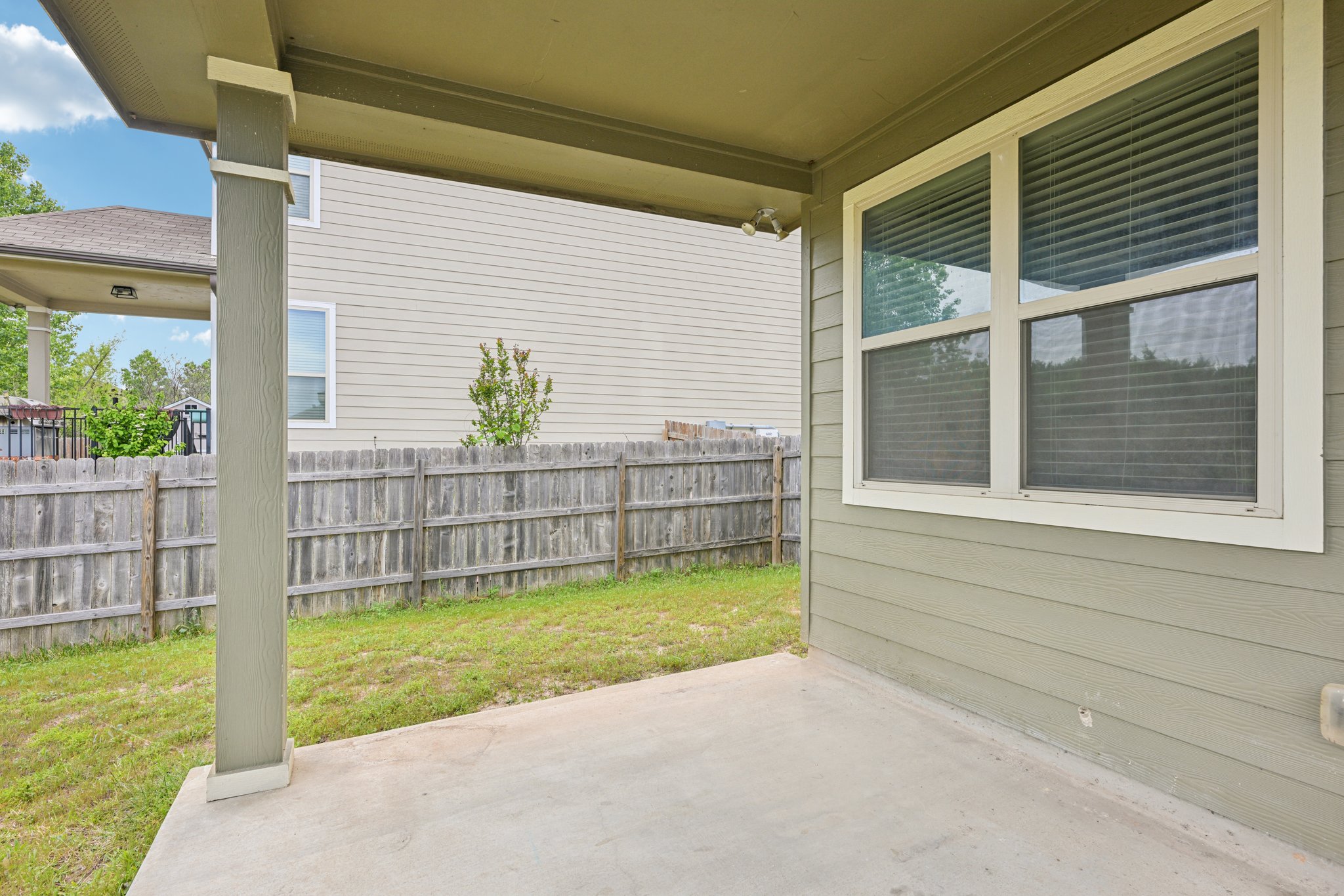 Jester Ct-S0804-033.jpg