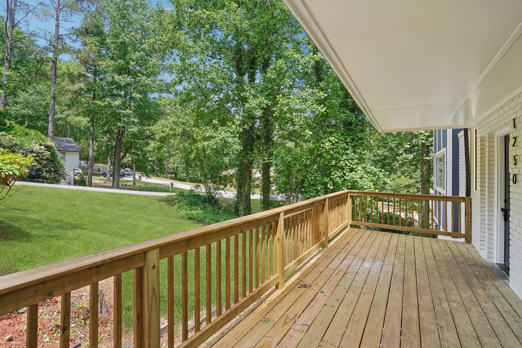 Rockcrest Dr-L0105-005.jpg