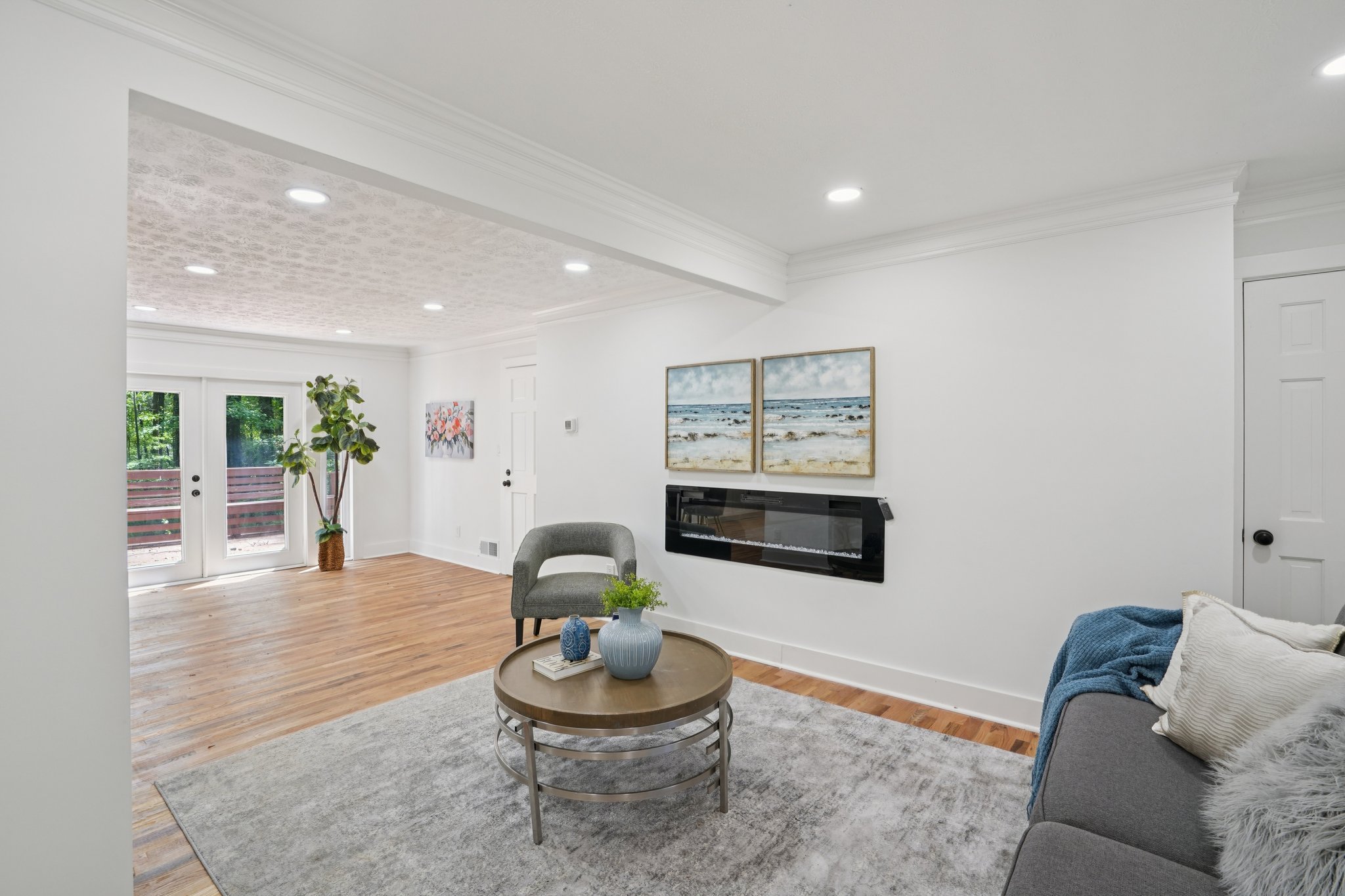 Rockcrest Dr-L0105-015.jpg