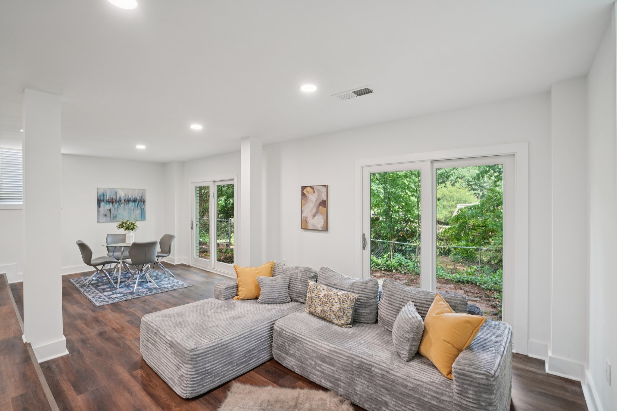 Rockcrest Dr-L0105-017.jpg