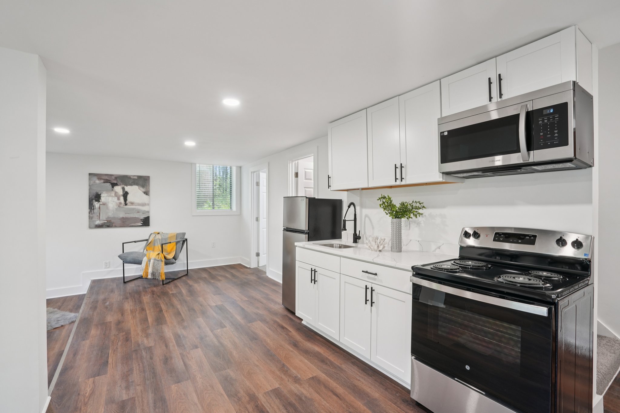 Rockcrest Dr-L0105-029.jpg