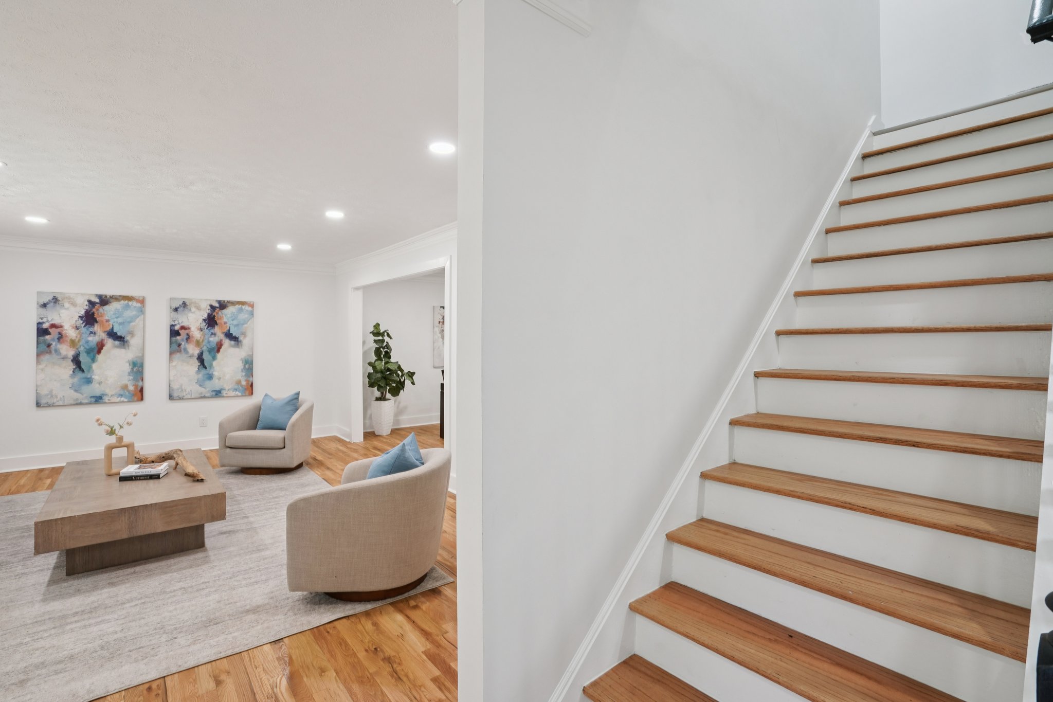 Rockcrest Dr-L0105-033.jpg