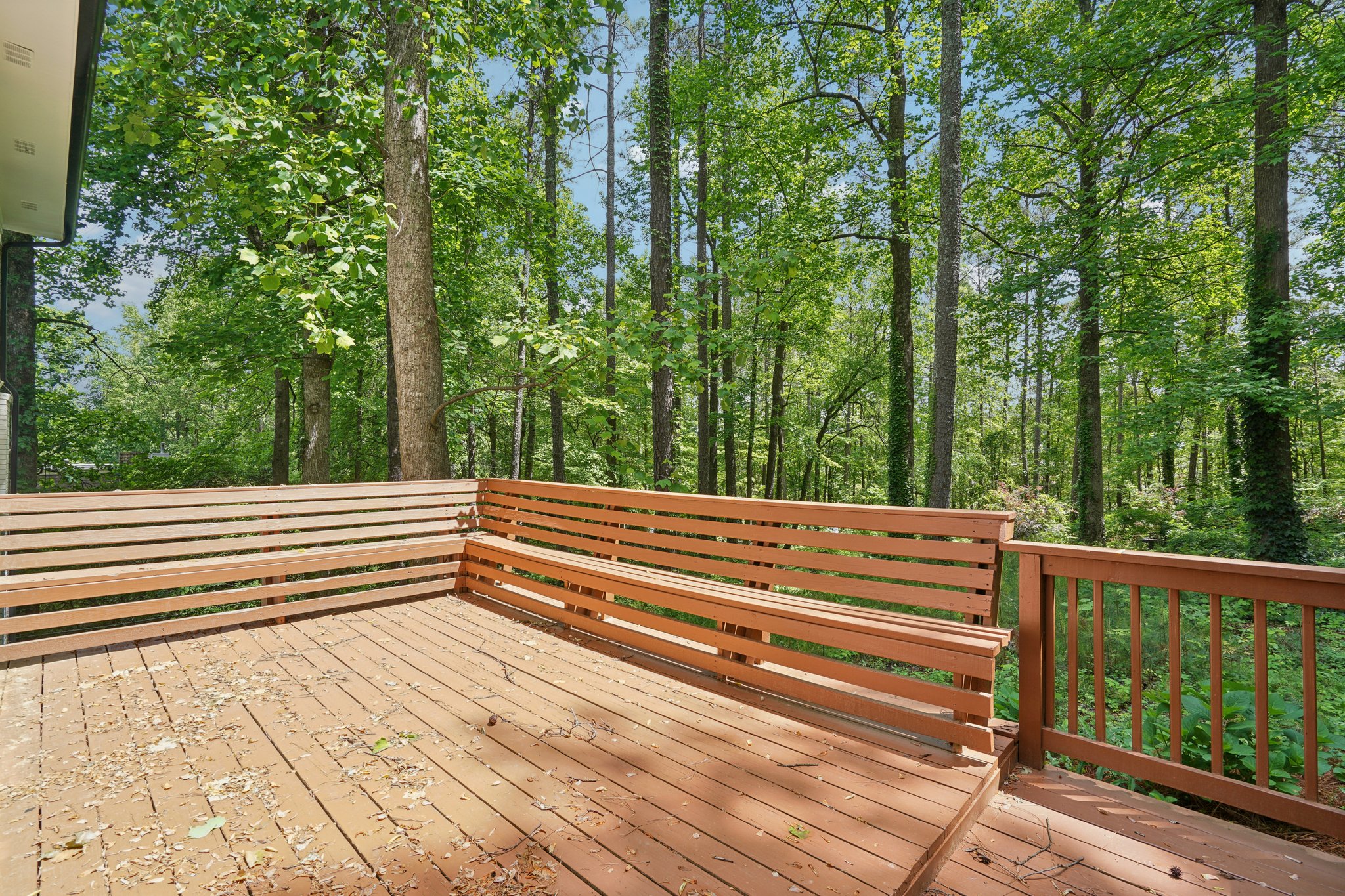 Rockcrest Dr-L0105-062.jpg