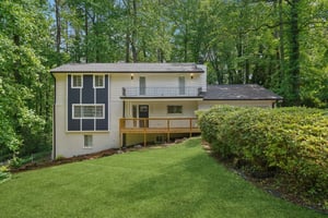 Rockcrest Dr-L0105-001.jpg