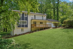 Rockcrest Dr-L0105-002.jpg