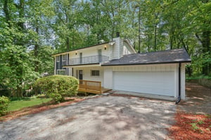 Rockcrest Dr-L0105-003.jpg