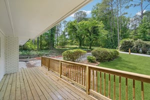 Rockcrest Dr-L0105-004.jpg