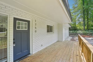 Rockcrest Dr-L0105-006.jpg