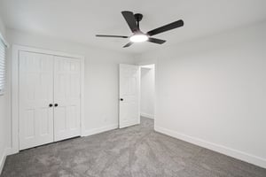 Rockcrest Dr-L0105-046.jpg