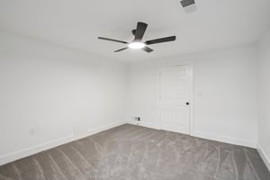 Rockcrest Dr-L0105-050.jpg