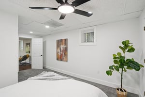 Rockcrest Dr-L0105-055.jpg