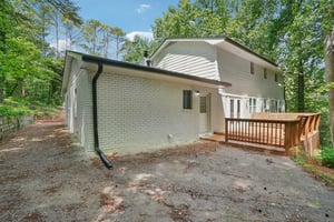 Rockcrest Dr-L0105-059.jpg