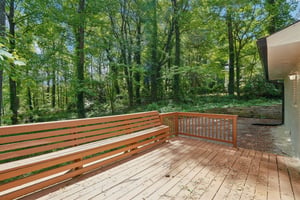 Rockcrest Dr-L0105-063.jpg