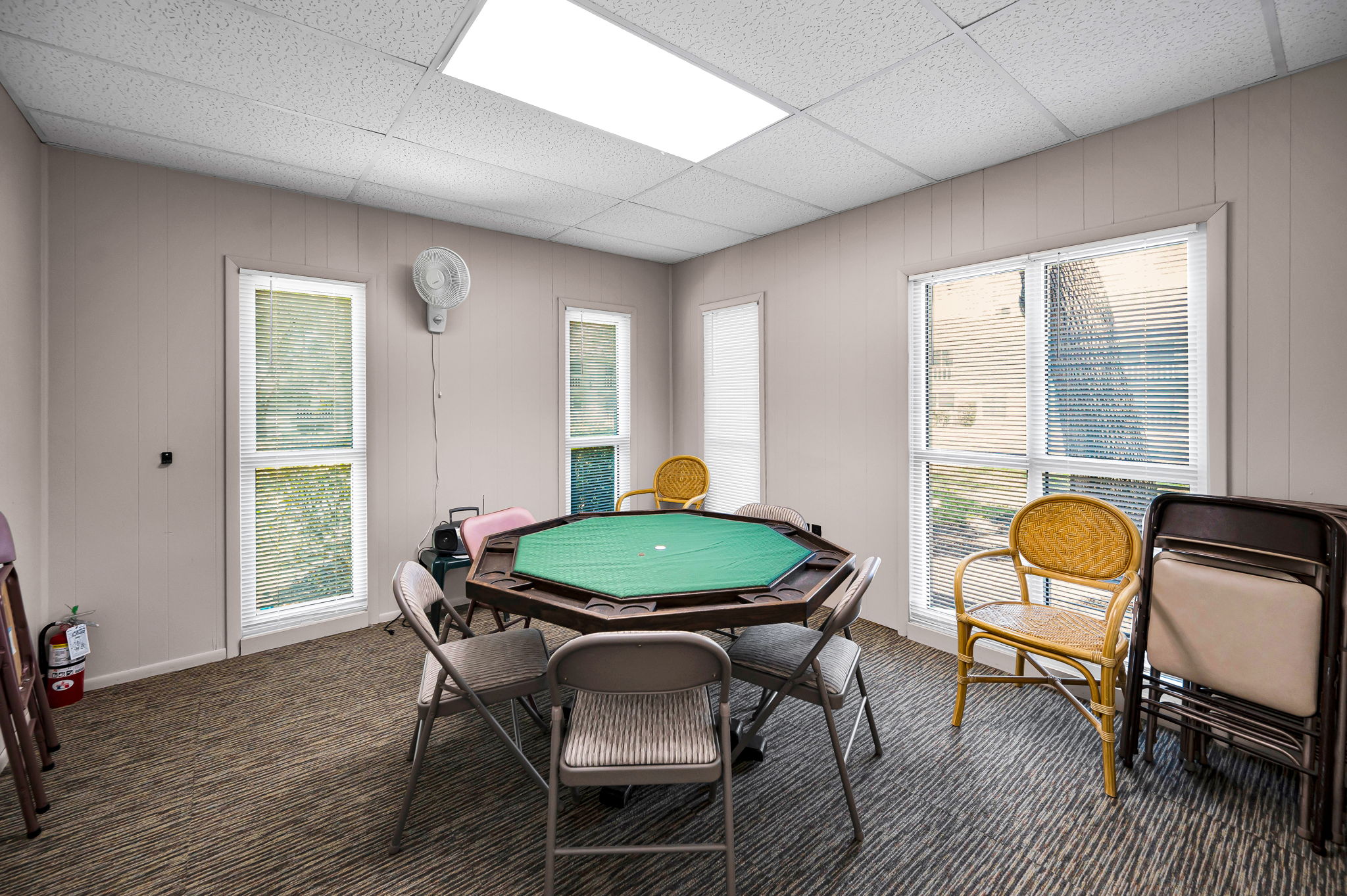 Clubhouse Club Room2