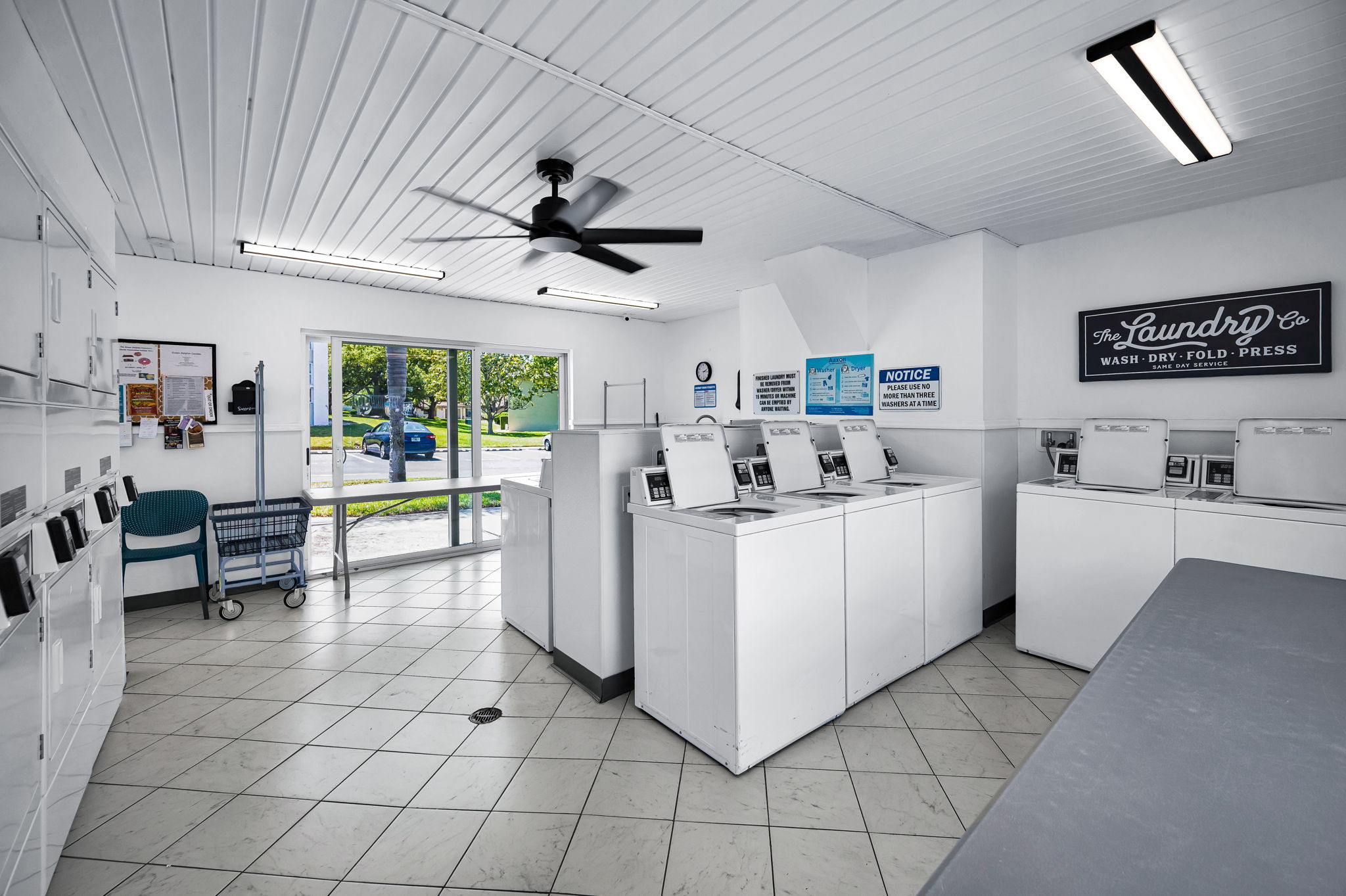 Laundry Room5