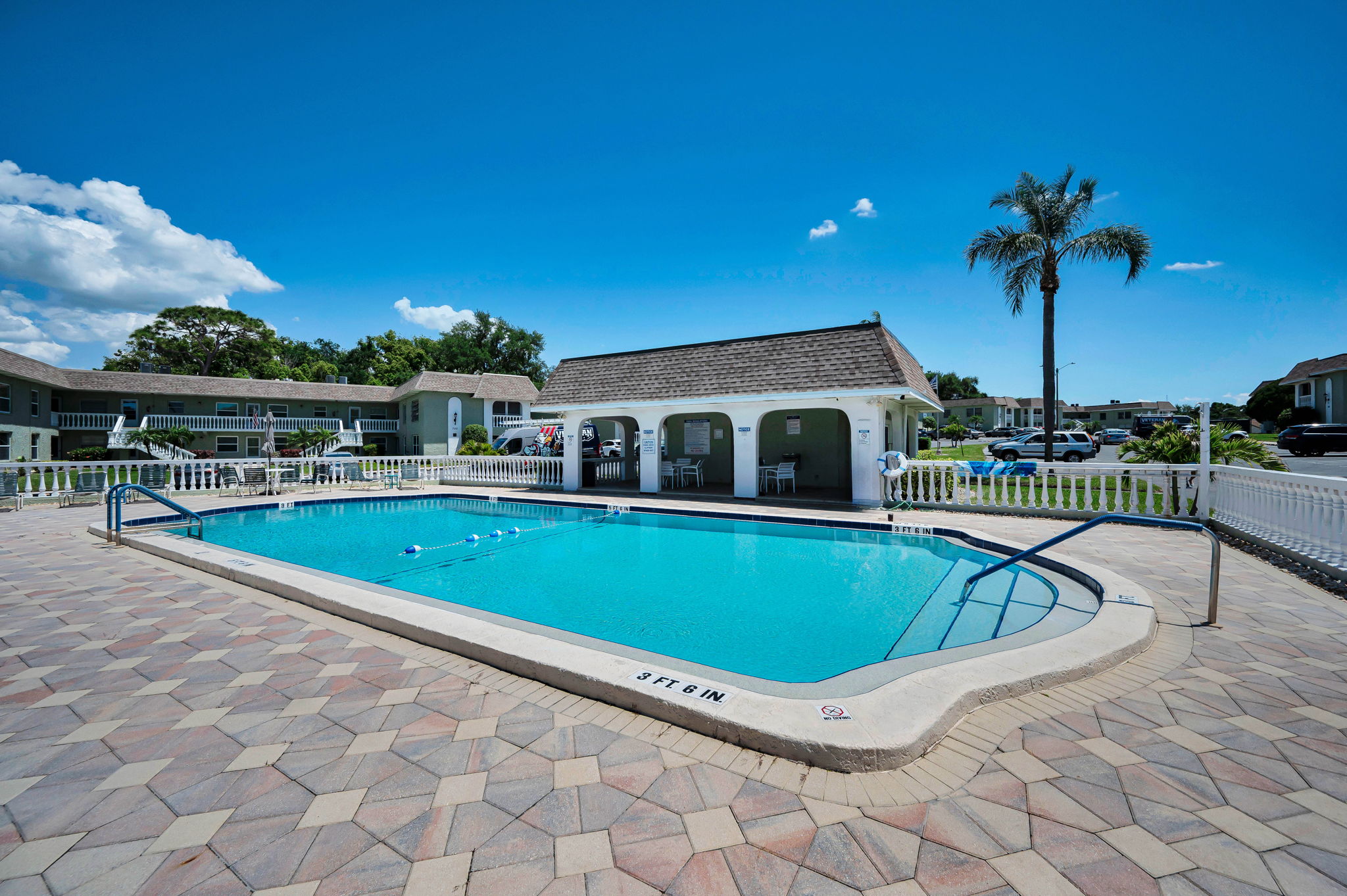 Pool32