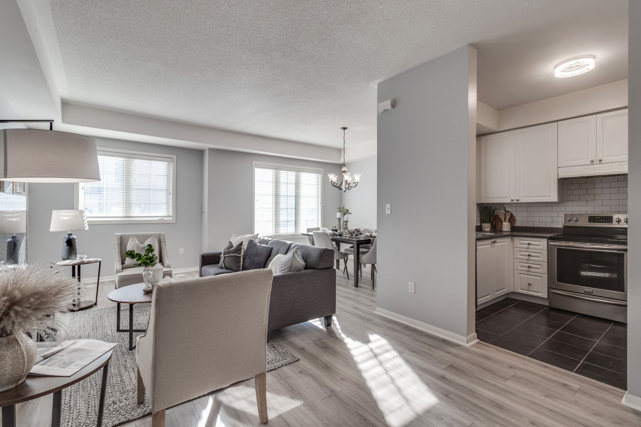 1250 St Martins Dr, Pickering, ON L1W 1L7, Canada Photo 13