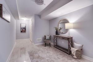 1250 St Martins Dr, Pickering, ON L1W 1L7, Canada Photo 8