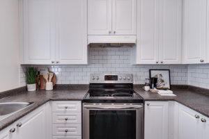 1250 St Martins Dr, Pickering, ON L1W 1L7, Canada Photo 19