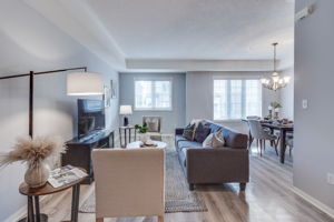 1250 St Martins Dr, Pickering, ON L1W 1L7, Canada Photo 9