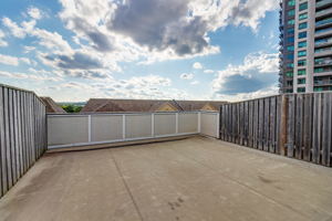 1250 St Martins Dr, Pickering, ON L1W 1L7, Canada Photo 41