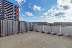 1250 St Martins Dr, Pickering, ON L1W 1L7, Canada Photo 42