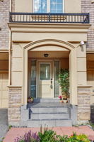 1250 St Martins Dr, Pickering, ON L1W 1L7, Canada Photo 3