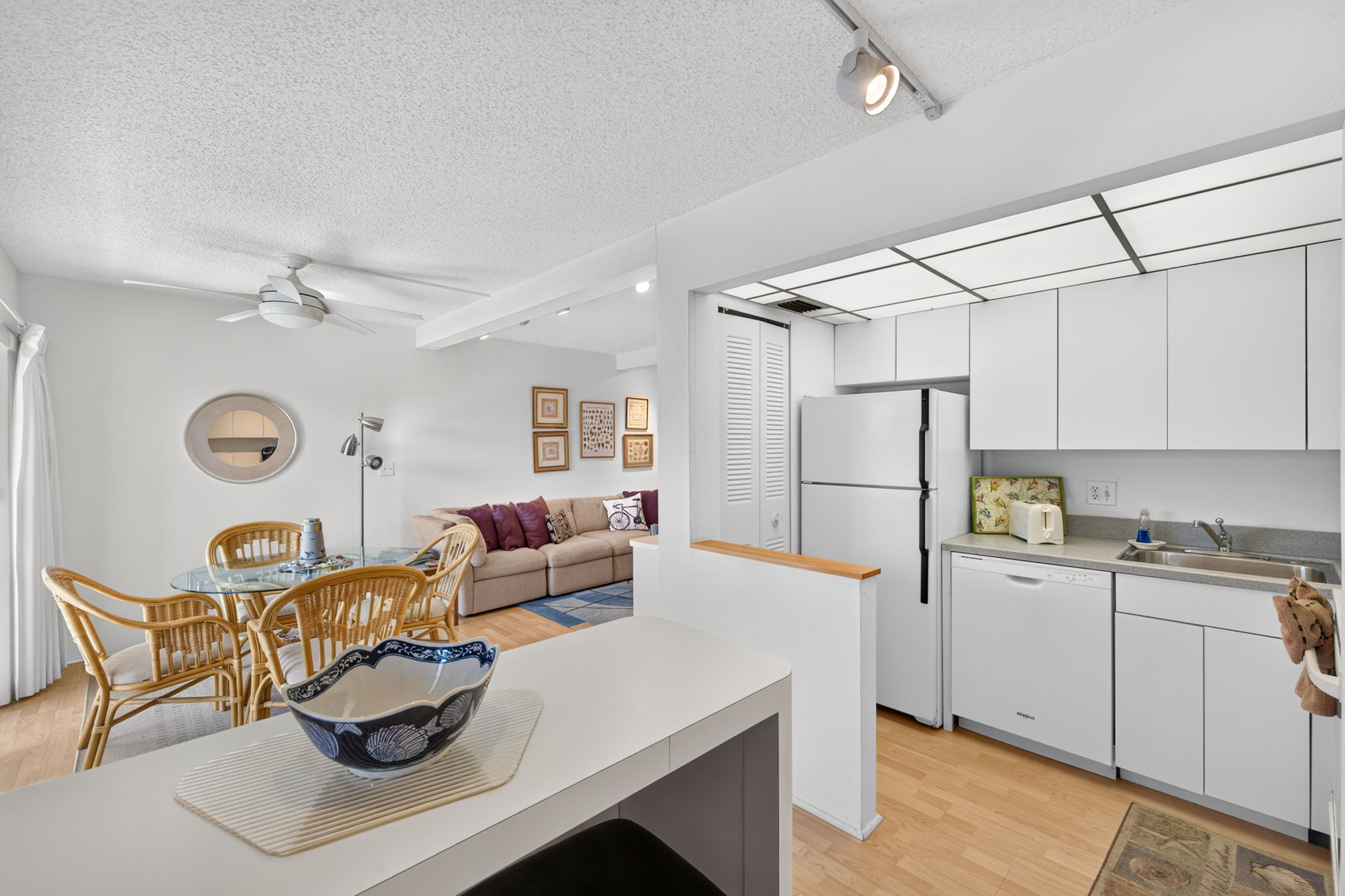 Kitchen 3 of 3