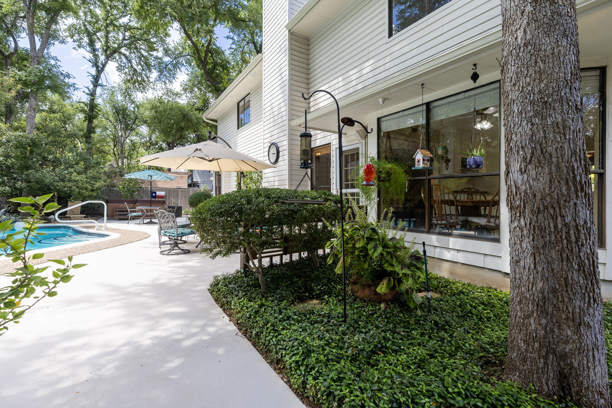 Capturing the essense of this resort like backyard