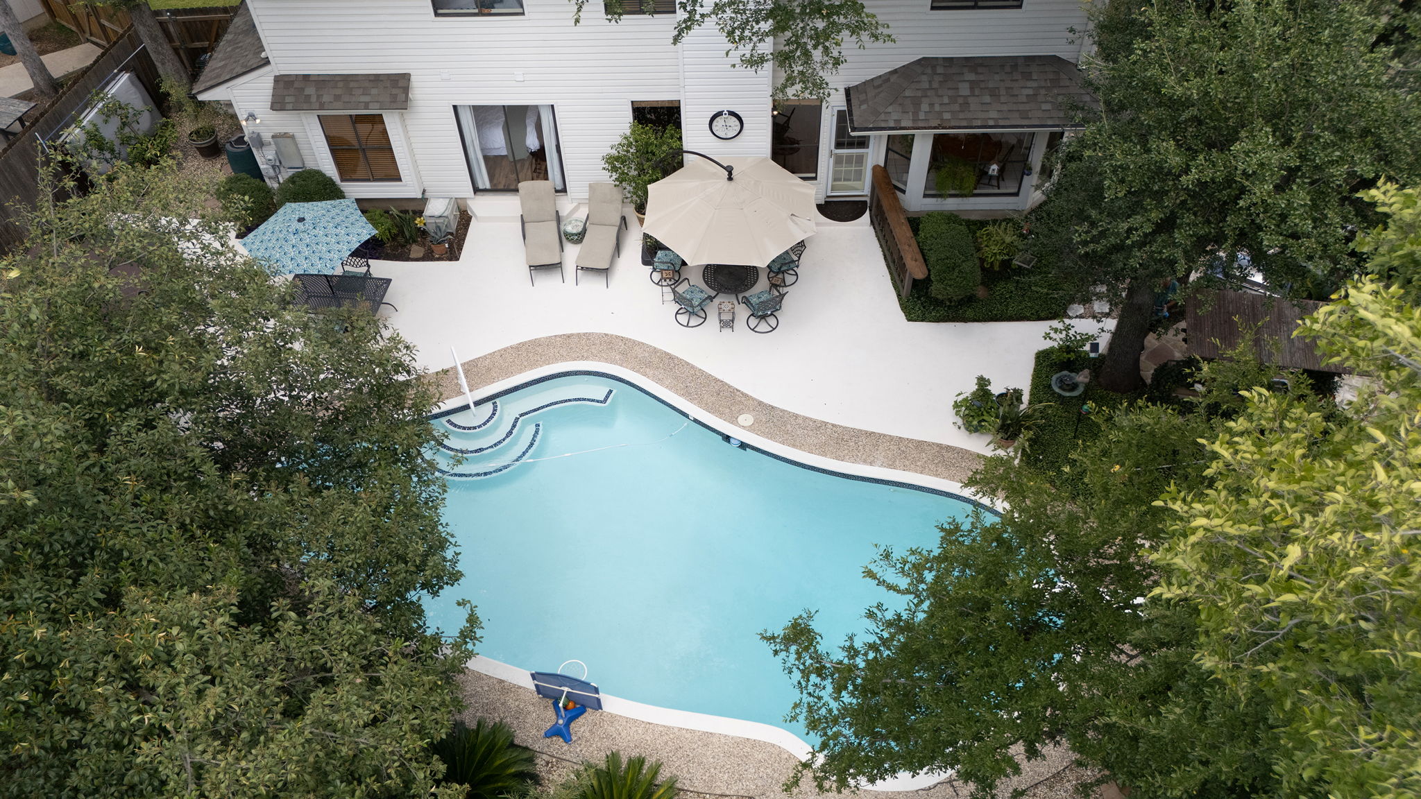 Does it make you want to dive in now?!?