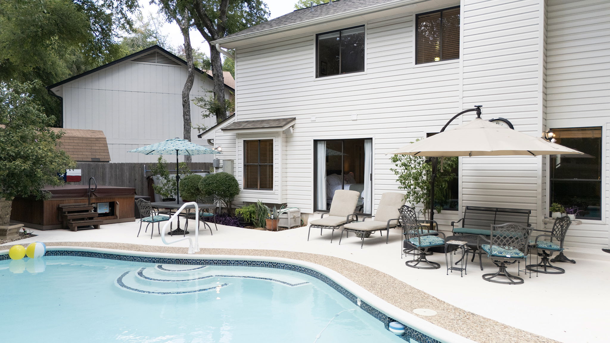 Low maintenance siding