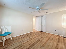  Photo 37