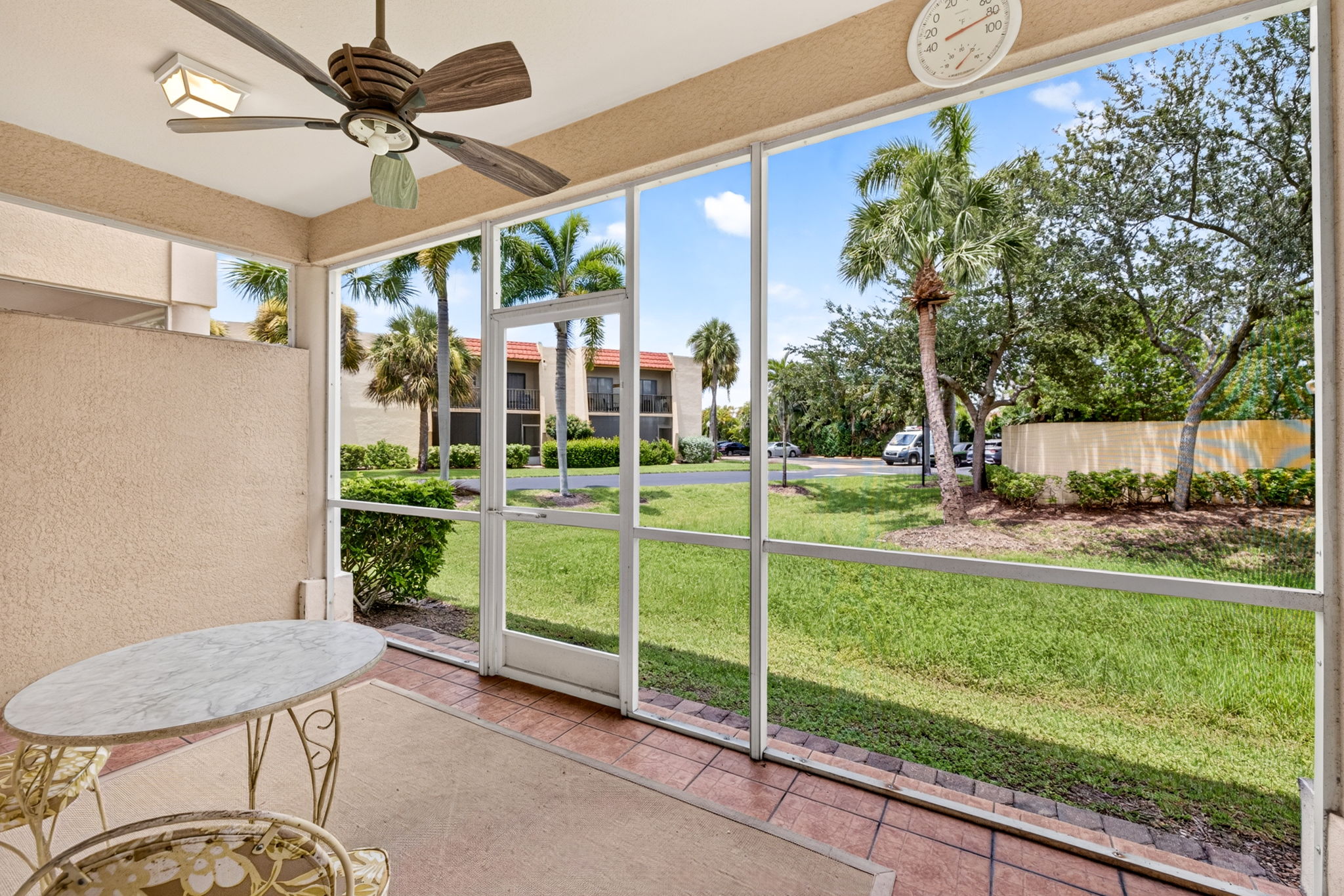 Lanai 2