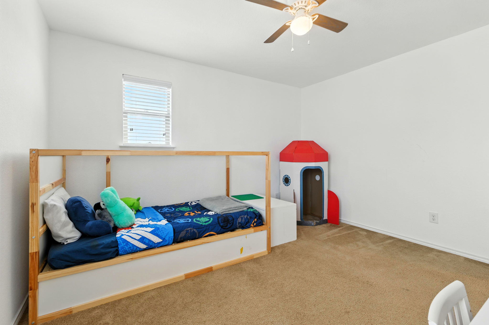  Photo 23