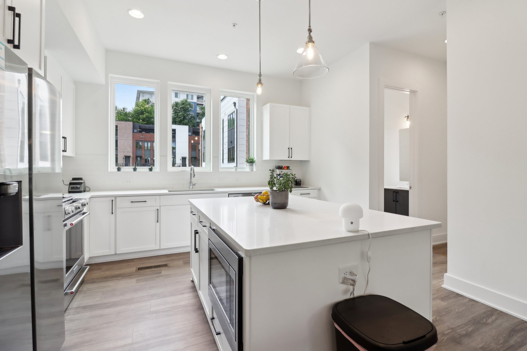 Chelsea Cir NW-3105-016.jpg