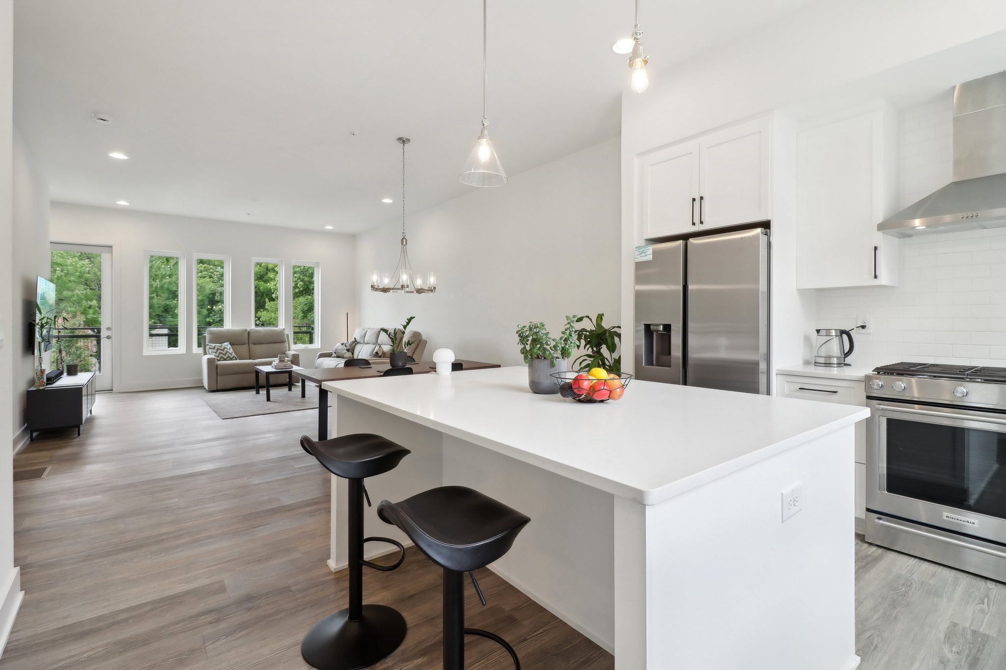 Chelsea Cir NW-3105-017.jpg