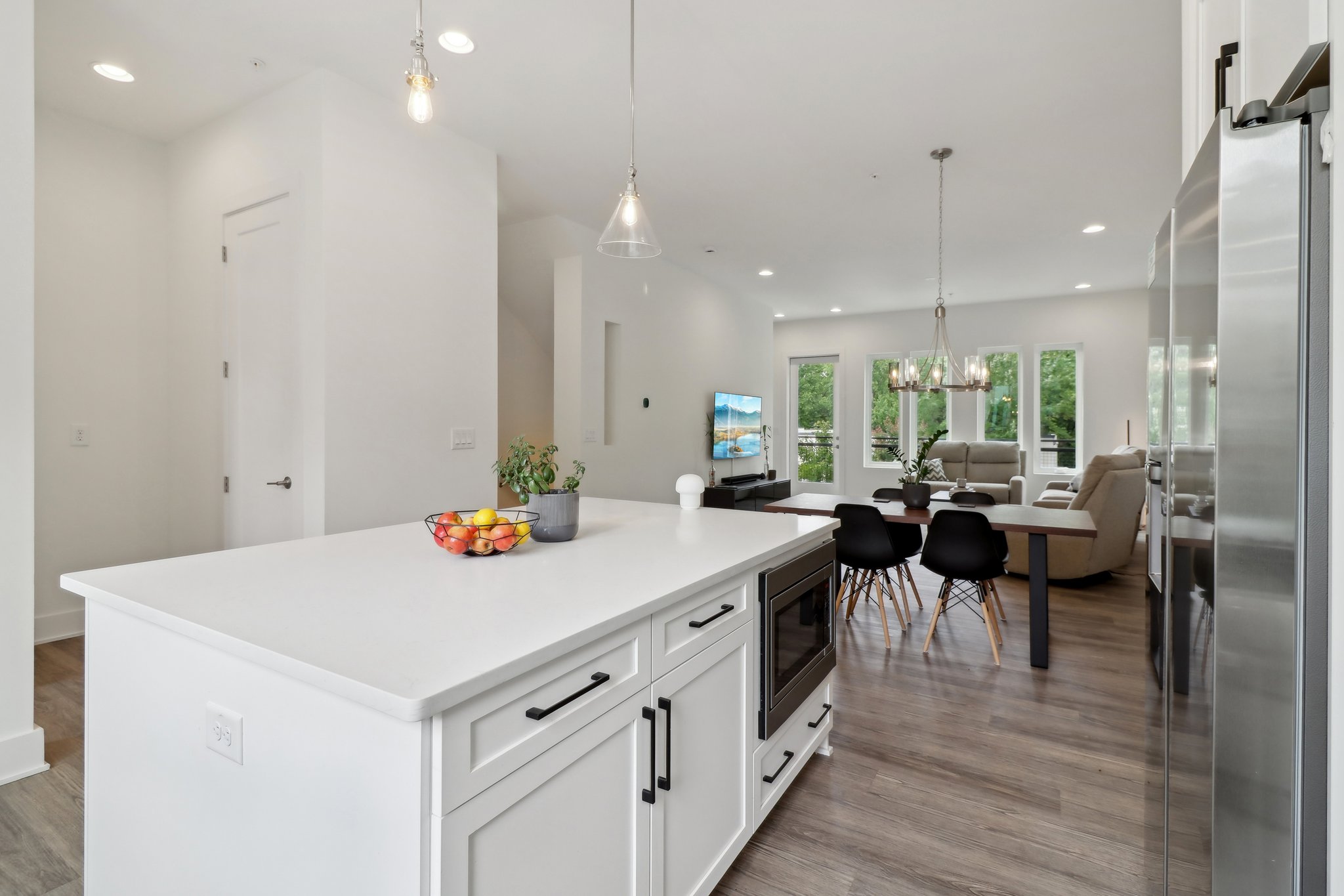 Chelsea Cir NW-3105-018.jpg