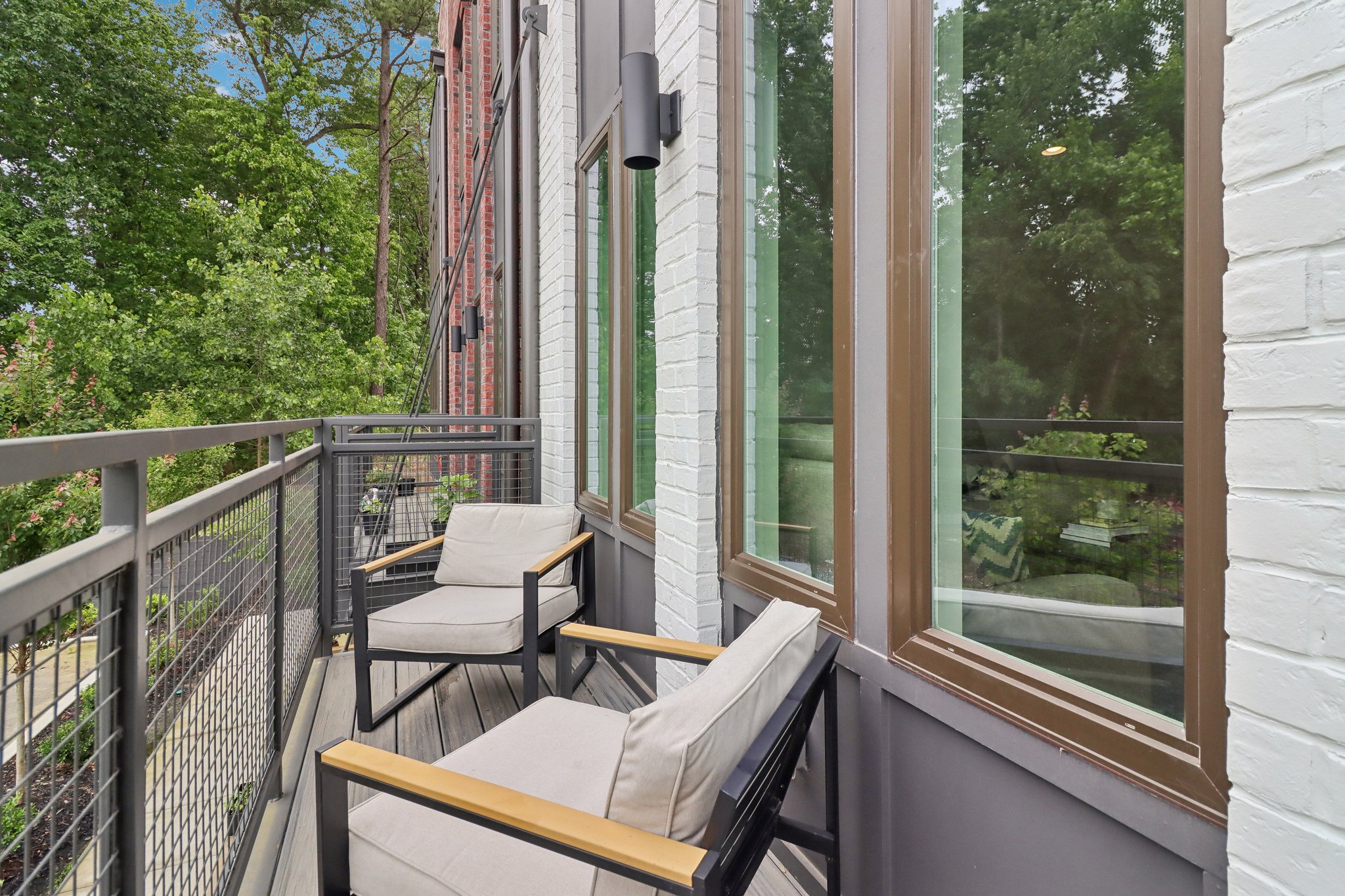 Chelsea Cir NW-3105-044.jpg
