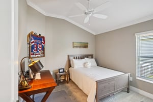 Manuel Cir-S1802-037.jpg