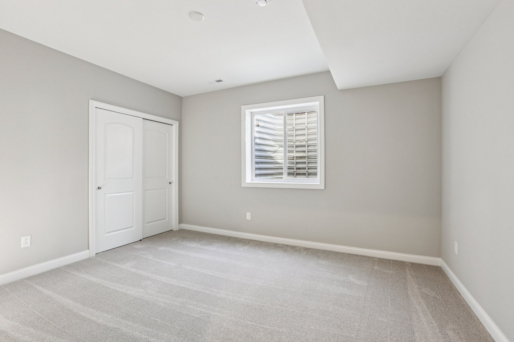 Lowery Wy-S2201-056.jpg